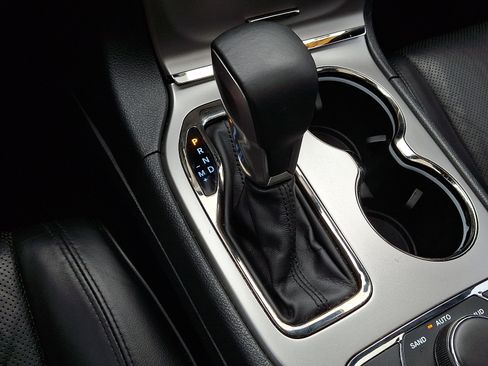 Used 2018 Jeep Grand Cherokee High Altitude AWD/4WD image 16
