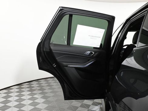 Used 2025 BMW X5 xDrive50e w/ M Sport Package image 33