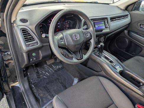 Used 2019 Honda HR-V LX image 12