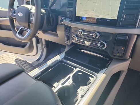 New 2026 Ford F450 Platinum w/ Platinum Plus Package image 36