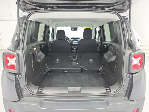 Used 2021 Jeep Renegade Latitude w/ Convenience Group AWD/4WD image 41
