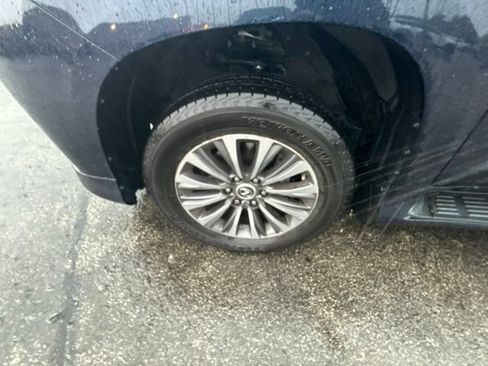 Used 2022 Lexus GX 460 Luxury w/ Accessory Package AWD/4WD image 37