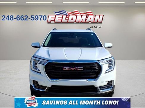 Used 2023 GMC Terrain SLE w/ Driver Convenience Package FWD image 9