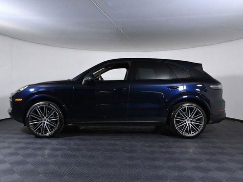 Used 2023 Porsche Cayenne Platinum Edition AWD/4WD image 2