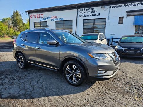 Used 2018 Nissan Rogue SL w/ Premium Package AWD/4WD image 1