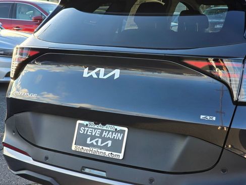 New 2026 Kia Sportage LX image 13