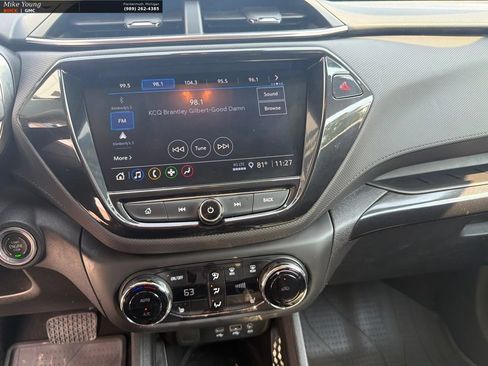 Used 2021 Chevrolet TrailBlazer LT w/ Premium Seating Package FWD image 15