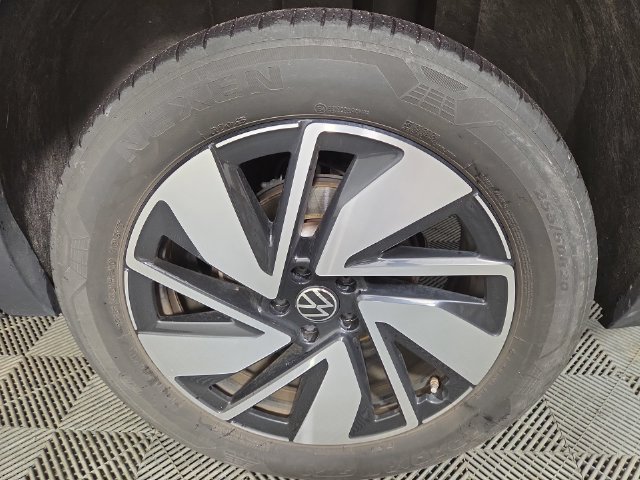 Used 2024 Volkswagen Atlas SE AWD/4WD image 12