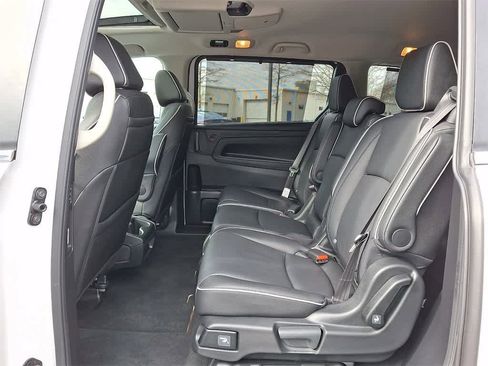 Certified 2025 Honda Odyssey Touring image 10