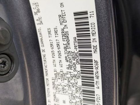 Used 2023 Toyota Tacoma TRD Sport image 35