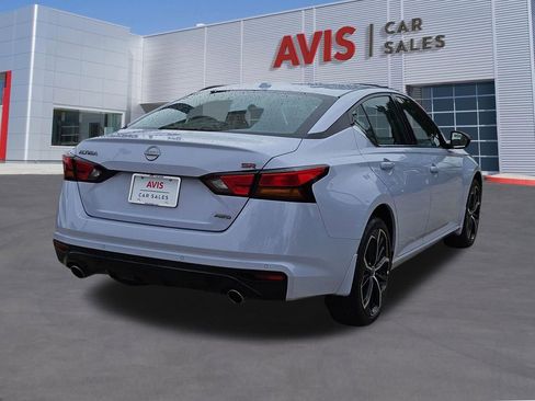 Used 2025 Nissan Altima 2.5 SR AWD/4WD image 6