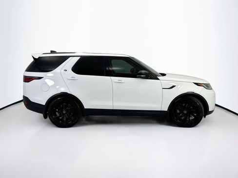 Used 2025 Land Rover Discovery S AWD/4WD image 4