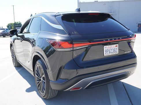 Used 2024 Lexus RX 350 Premium w/ Convenience Package FWD image 12