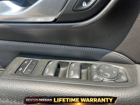 Used 2022 GMC Yukon Denali AWD/4WD image 13