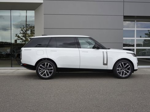 New 2026 Land Rover Range Rover Long Wheelbase SE AWD/4WD image 7