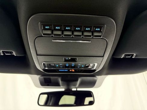 Used 2026 Ford F450 Platinum w/ FX4 Off-Road Package image 43