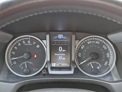 Used 2022 Toyota Tacoma SR5 RWD image 26