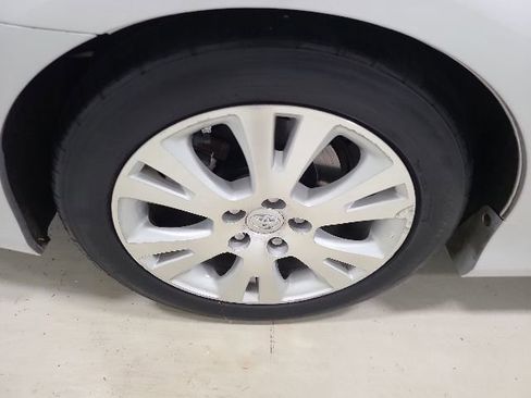 Used 2012 Toyota Avalon FWD image 34