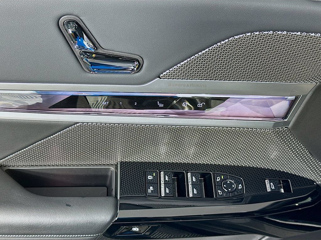 Certified 2023 BMW 740i RWD image 18