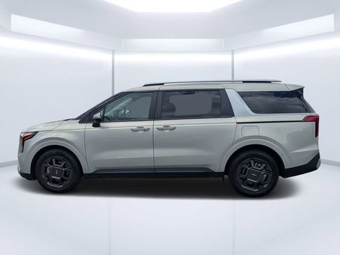 Used 2025 Kia Carnival EX FWD image 6