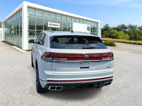 New 2026 Volkswagen Atlas Cross Sport SEL Premium R-Line AWD/4WD image 8
