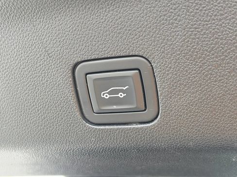 Used 2021 Chevrolet Tahoe LT AWD/4WD image 9