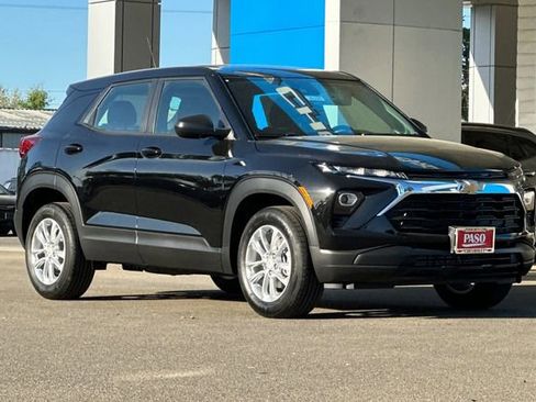 New 2026 Chevrolet TrailBlazer LS FWD image 2