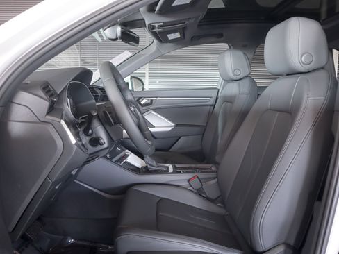 New 2025 Audi Q3 2.0T Premium image 8