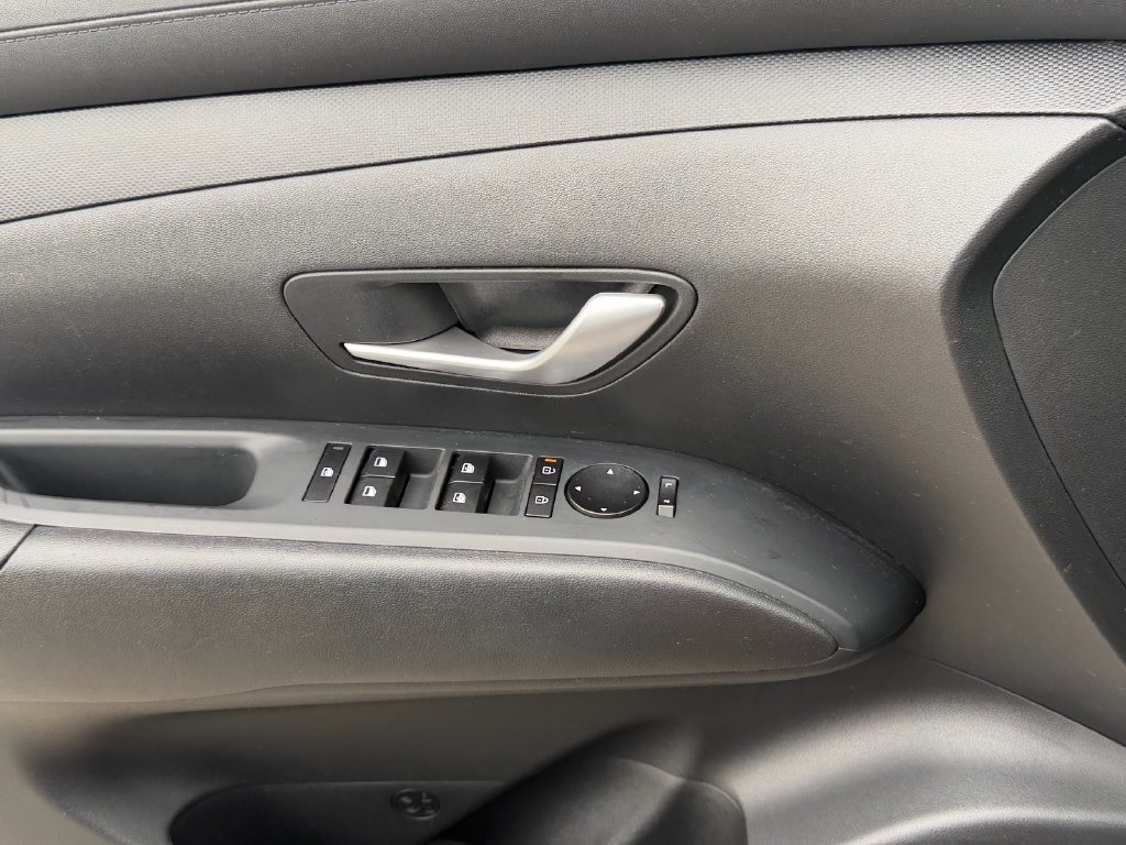 Used 2025 Hyundai Tucson SEL FWD image 25