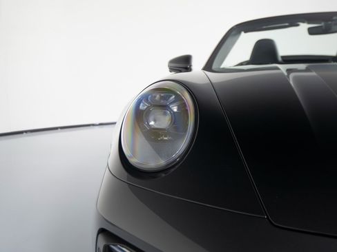 Certified 2021 Porsche 911 Carrera 4S image 41