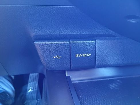 Used 2021 Toyota Camry SE FWD image 16