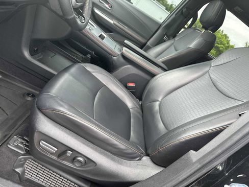 Used 2022 Toyota Sienna XSE FWD image 11