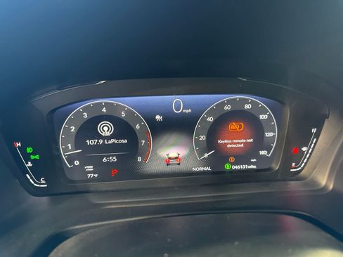 Used 2023 Honda Pilot Elite image 17