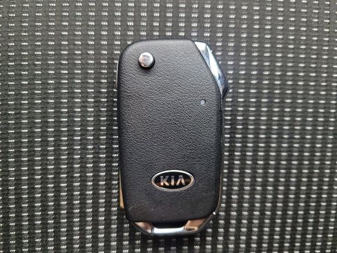 Used 2020 Kia Forte LXS image 32