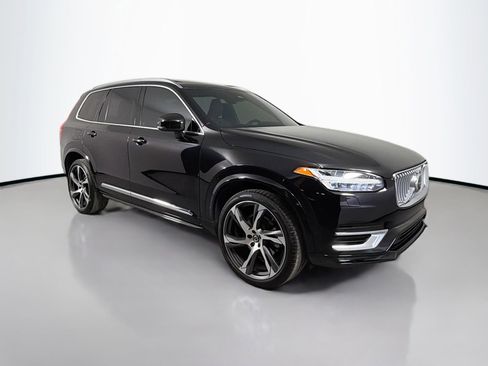 Certified 2023 Volvo XC90 B6 Ultimate w/ Lounge Package AWD/4WD image 3
