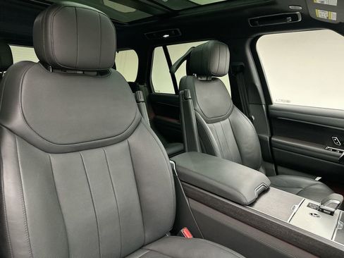 Used 2024 Land Rover Range Rover SE AWD/4WD image 18