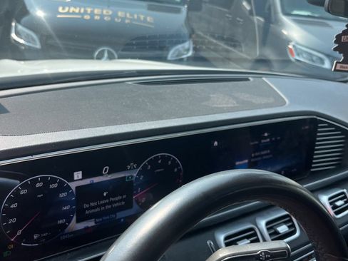 Used 2024 Mercedes-Benz GLE 350 4MATIC image 16