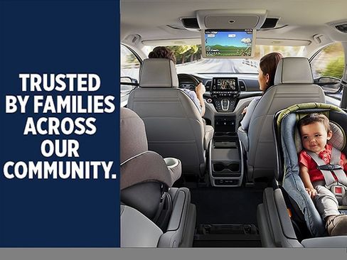 Used 2023 Toyota Corolla Cross LE AWD/4WD image 39
