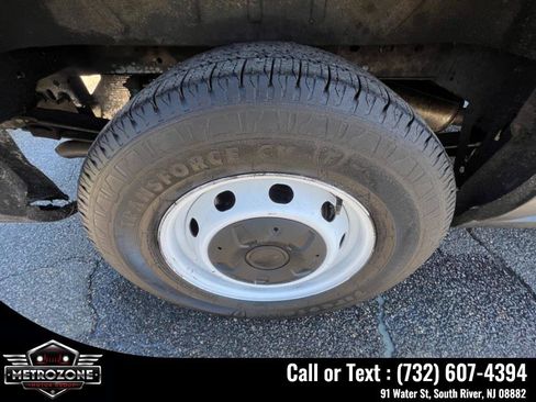 Used 2019 Ford Transit 250 148 High Roof RWD image 18
