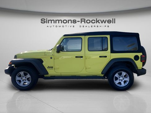 Used 2022 Jeep Wrangler Unlimited Sport AWD/4WD image 2