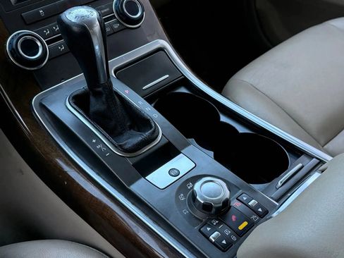 Used 2011 Land Rover Range Rover Sport HSE image 26