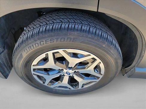 Used 2023 Subaru Forester Premium w/ Popular Package #2 image 11