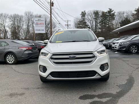Used 2019 Ford Escape Titanium image 2