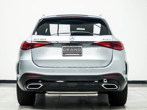Used 2023 Mercedes-Benz GLC 300 4MATIC image 12