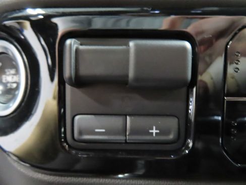 Used 2024 GMC Sierra 1500 Elevation w/ Preferred Package AWD/4WD image 57
