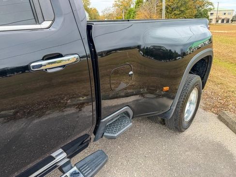 Used 2020 Chevrolet Silverado 3500 High Country w/ LPO, Hitch Package image 11