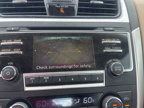 Used 2016 Nissan Altima 2.5 SV FWD image 38