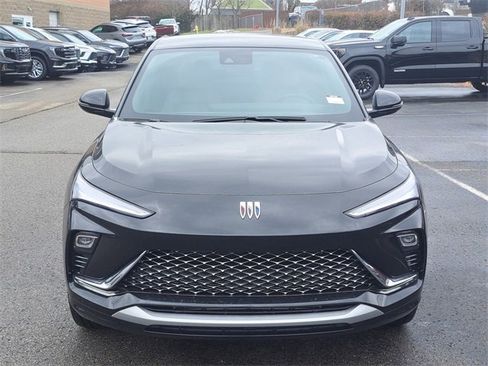 New 2026 Buick Envista Avenir image 2