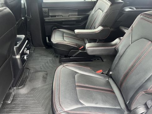 Used 2019 Ford Expedition Limited w/ Equipment Group 303A AWD/4WD image 13