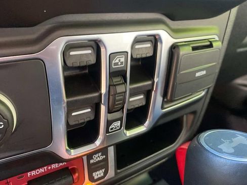 Used 2022 Jeep Wrangler Unlimited Rubicon w/ LED Lighting Group image 13